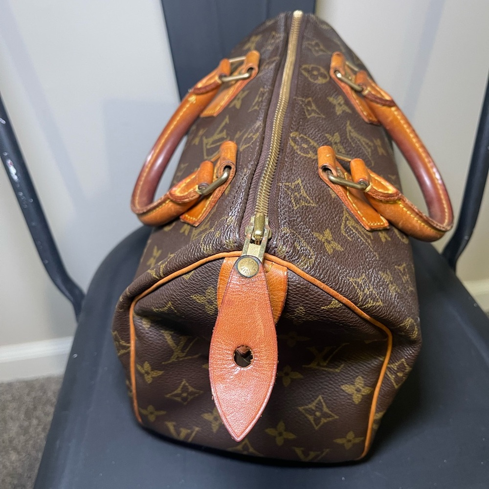 Vintage Louis Vuitton Speedy 25 - Picture 2 of 16